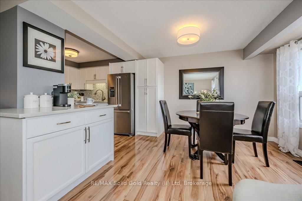 Photo 11 of Unit 5, 365 Pioneer Drive, Kitchener — HOMEH
