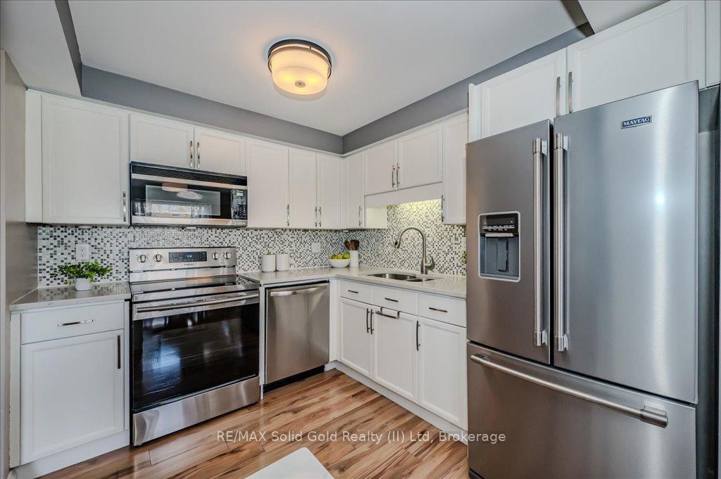 Photo 15 of Unit 5, 365 Pioneer Drive, Kitchener — HOMEH