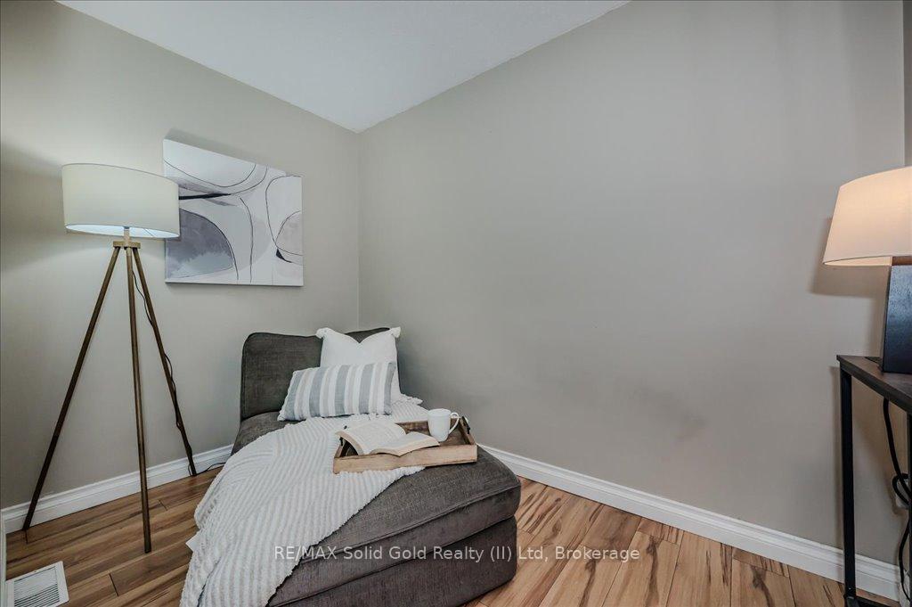Photo 25 of Unit 5, 365 Pioneer Drive, Kitchener — HOMEH