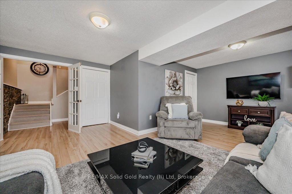 Photo 32 of Unit 5, 365 Pioneer Drive, Kitchener — HOMEH