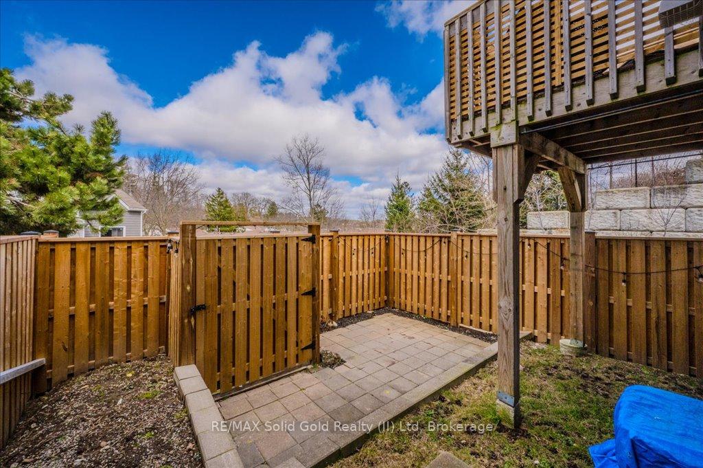 Photo 36 of Unit 5, 365 Pioneer Drive, Kitchener — HOMEH