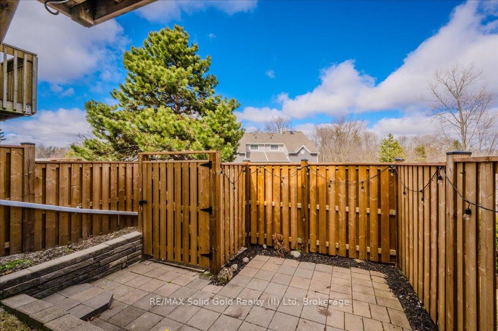 Photo 37 of Unit 5, 365 Pioneer Drive, Kitchener — HOMEH