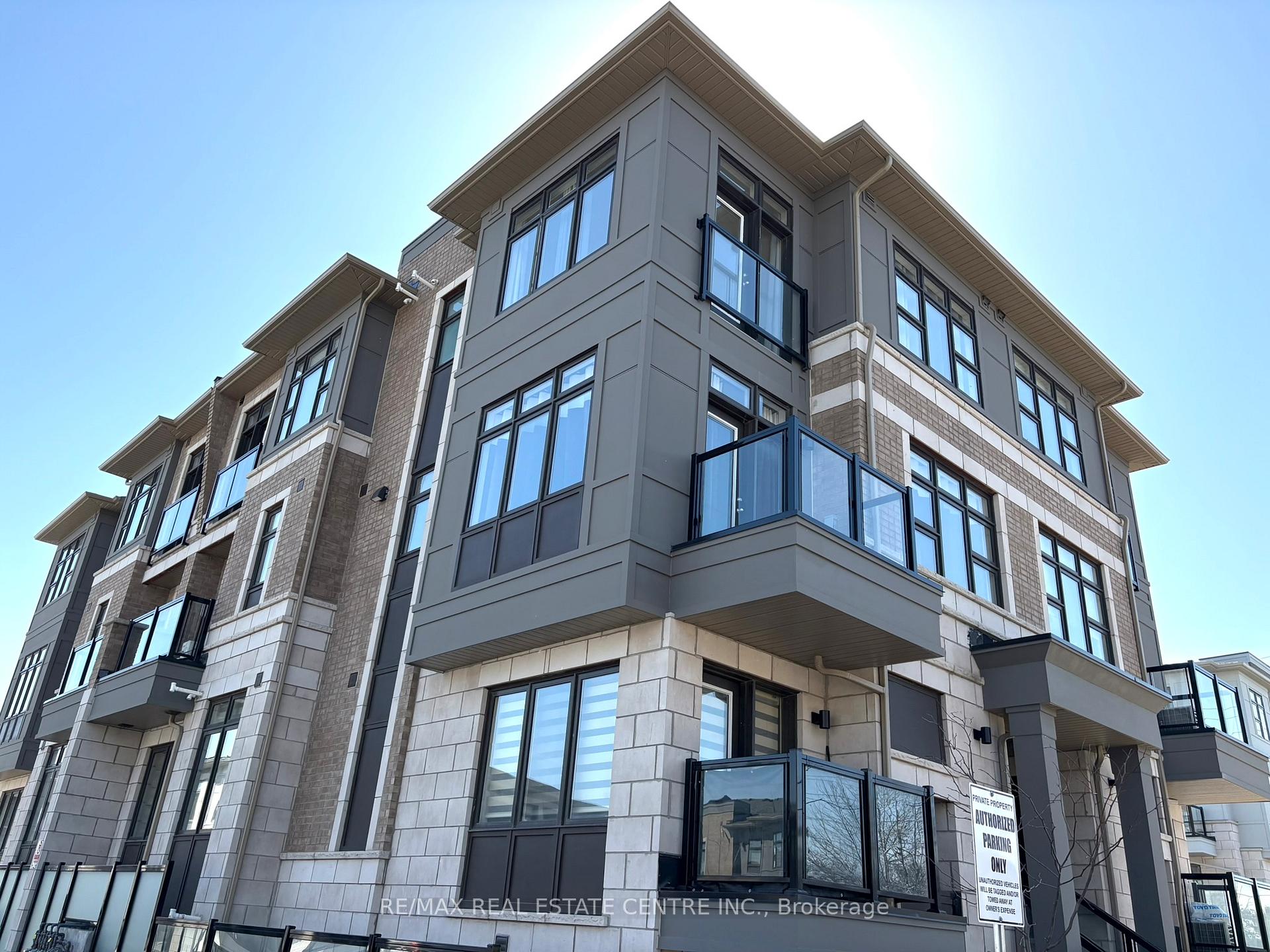 Front of Unit 306, 10 Halliford Place