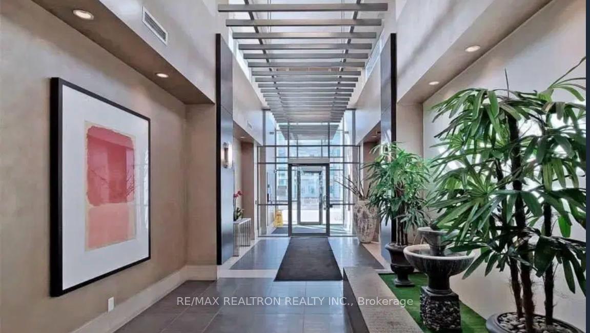 Photo 2 of Unit 315, 21 Upper Duke Crescent, Markham, Unionville — HOMEH