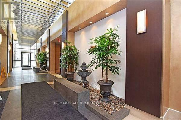 Photo 5 of Unit 315, 21 Upper Duke Crescent, Markham, Unionville — HOMEH