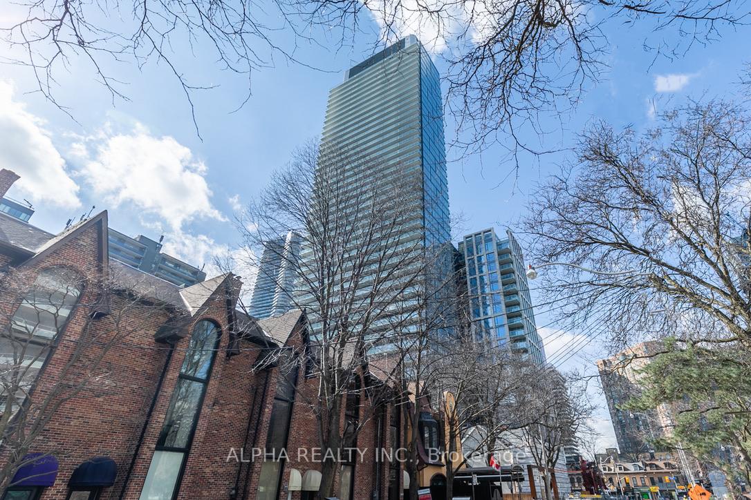 Front of Unit 2108, 3 Gloucester Street