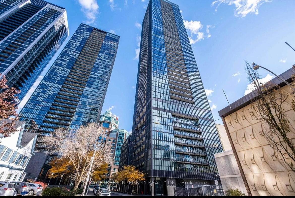 Front of Unit 415, 101 Charles Street E