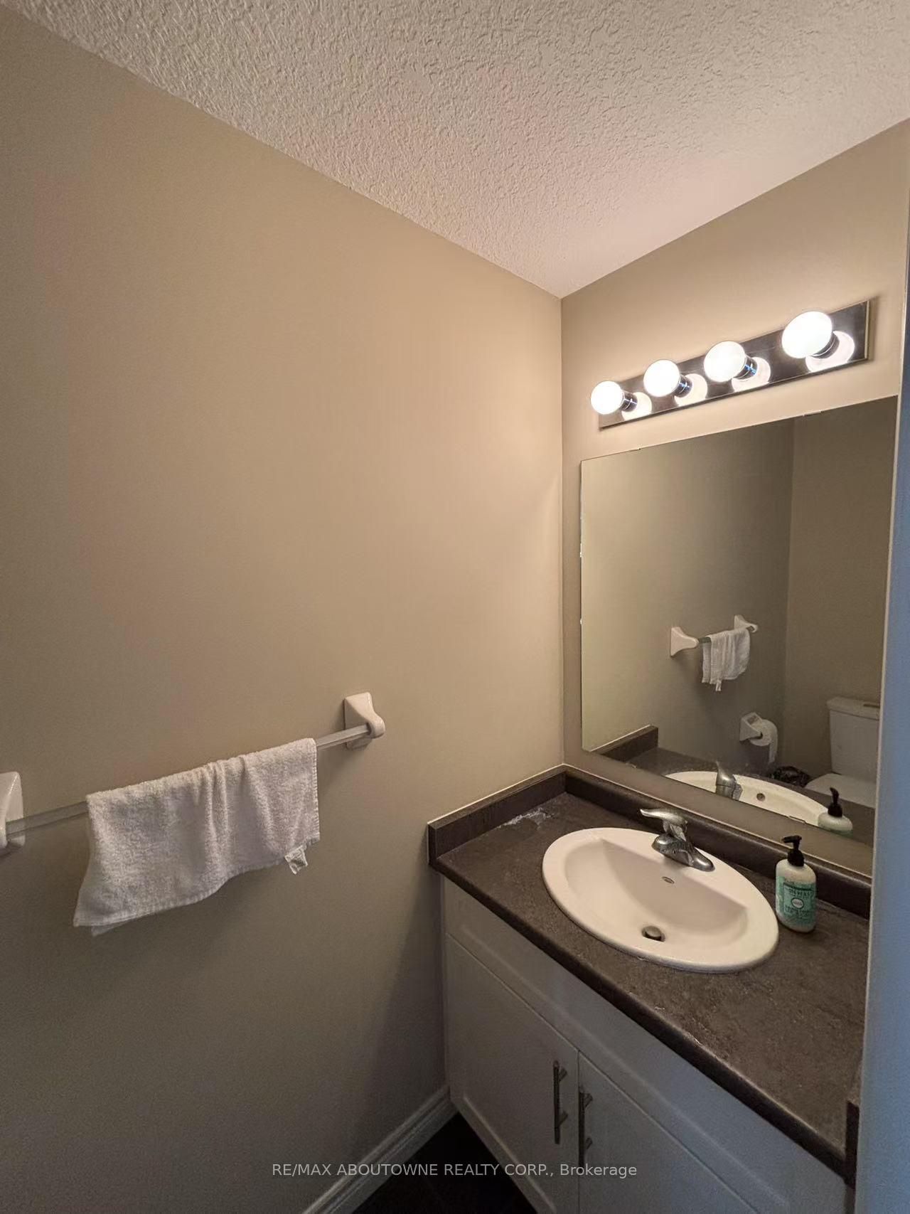 Photo 10 of Unit Unit 44, 39 Kay Crescent, Guelph, Pineridge/Westminster Woods — HOMEH
