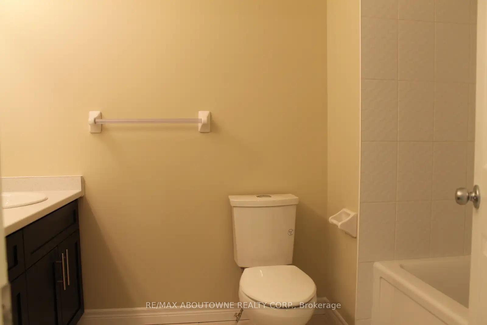 Photo 14 of Unit Unit 44, 39 Kay Crescent, Guelph, Pineridge/Westminster Woods — HOMEH