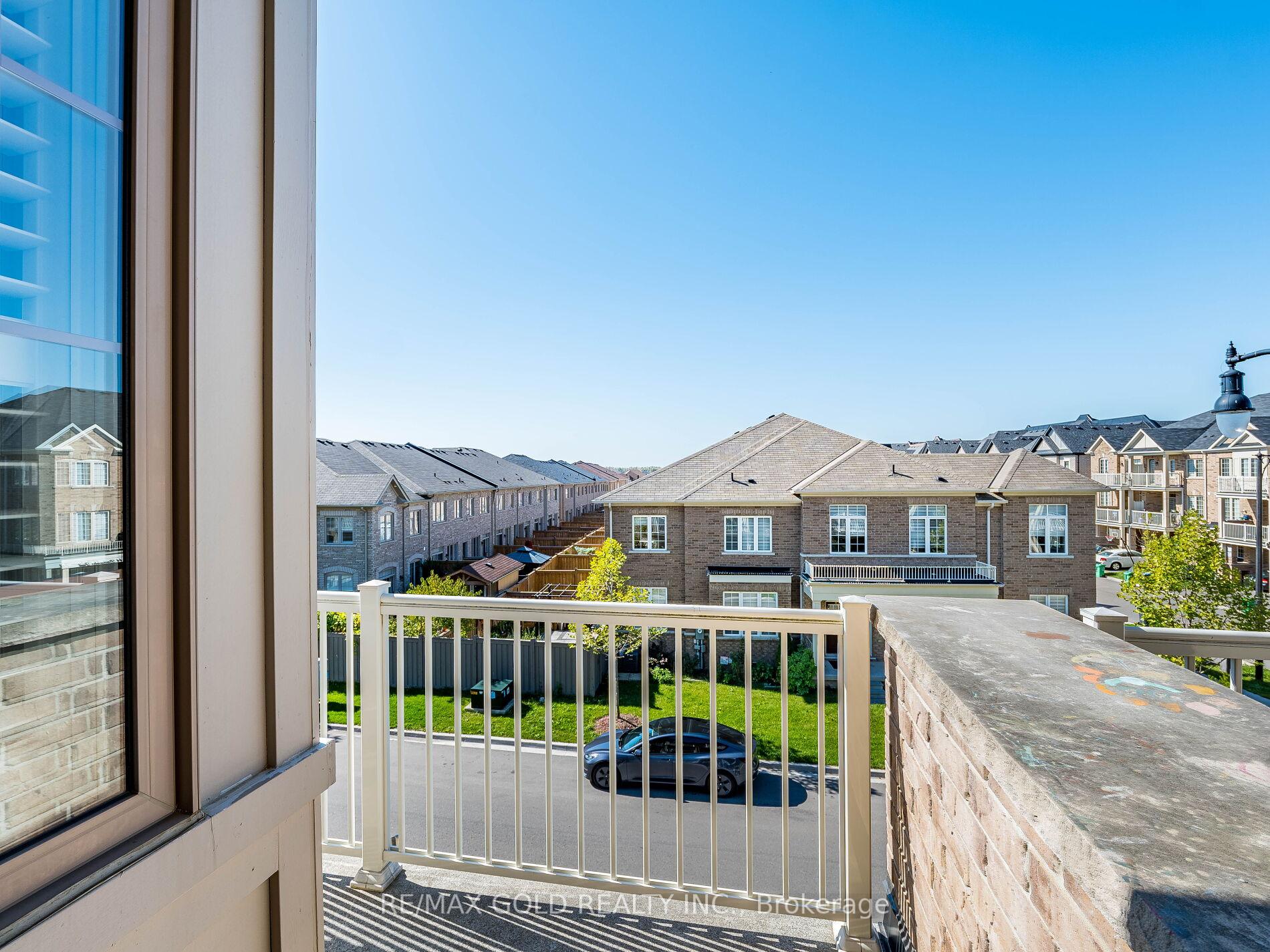 Photo 21 of 35 Labrish Road, Brampton, Northwest Brampton — HOMEH