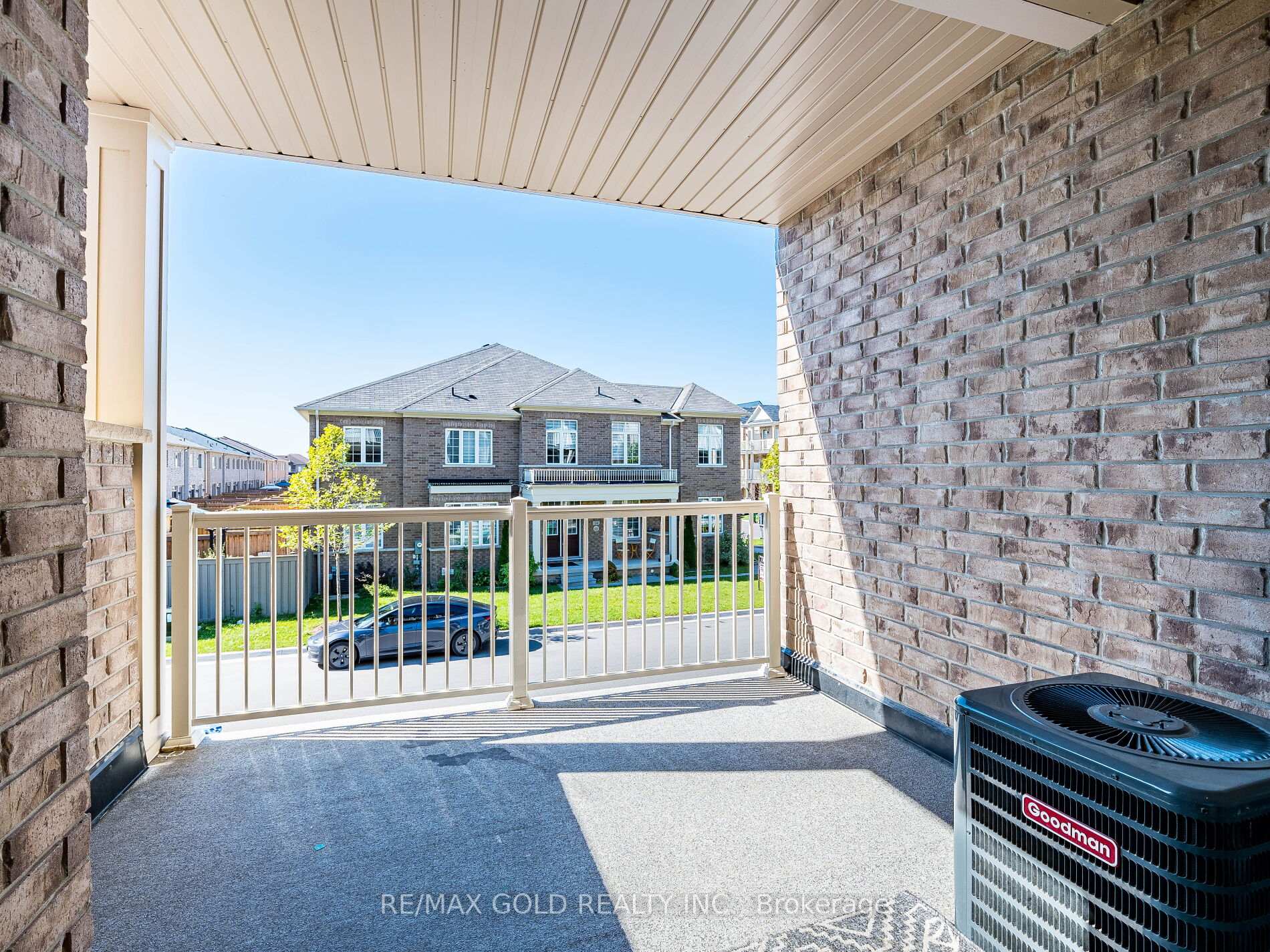 Photo 22 of 35 Labrish Road, Brampton, Northwest Brampton — HOMEH