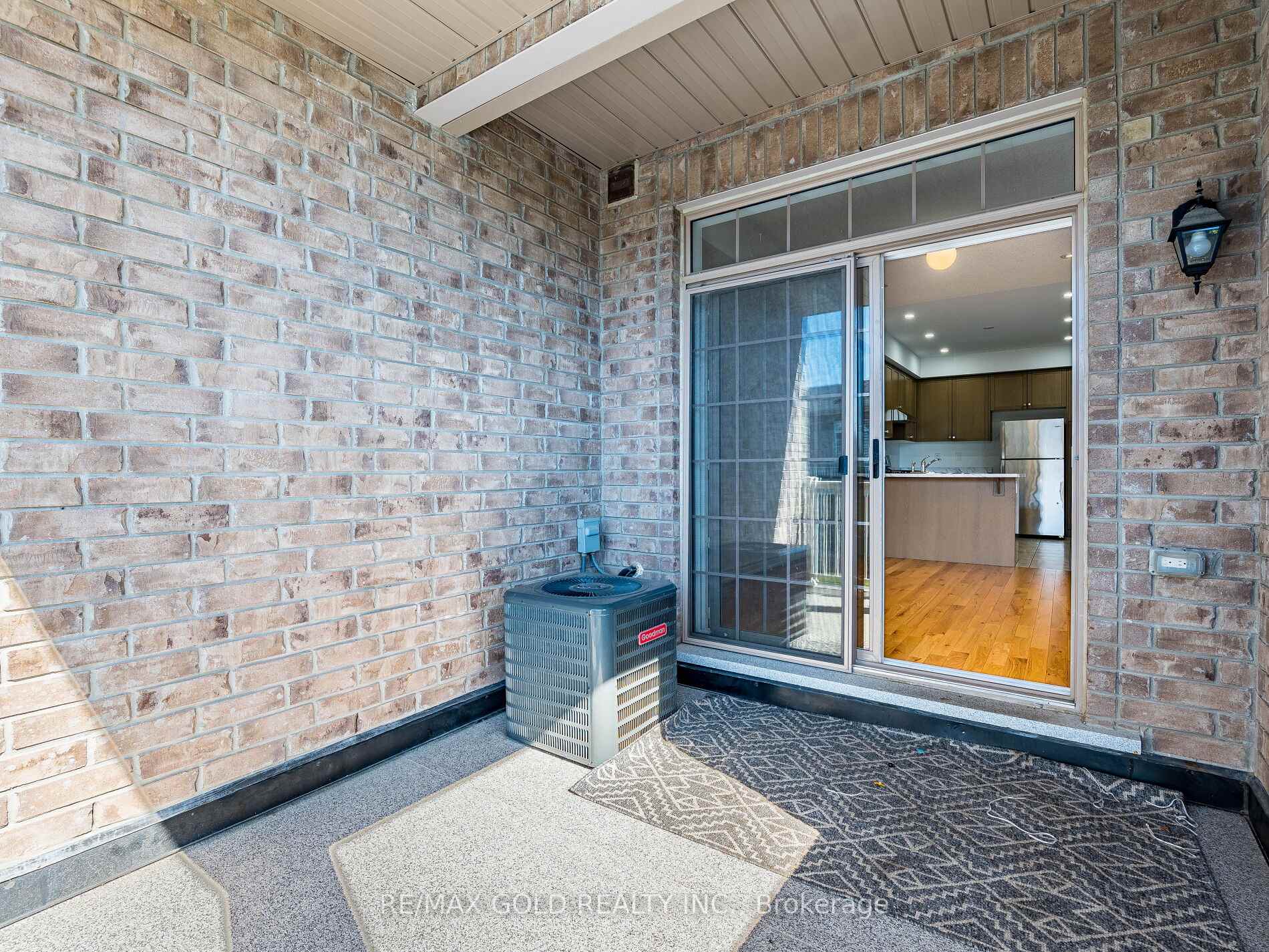 Photo 23 of 35 Labrish Road, Brampton, Northwest Brampton — HOMEH