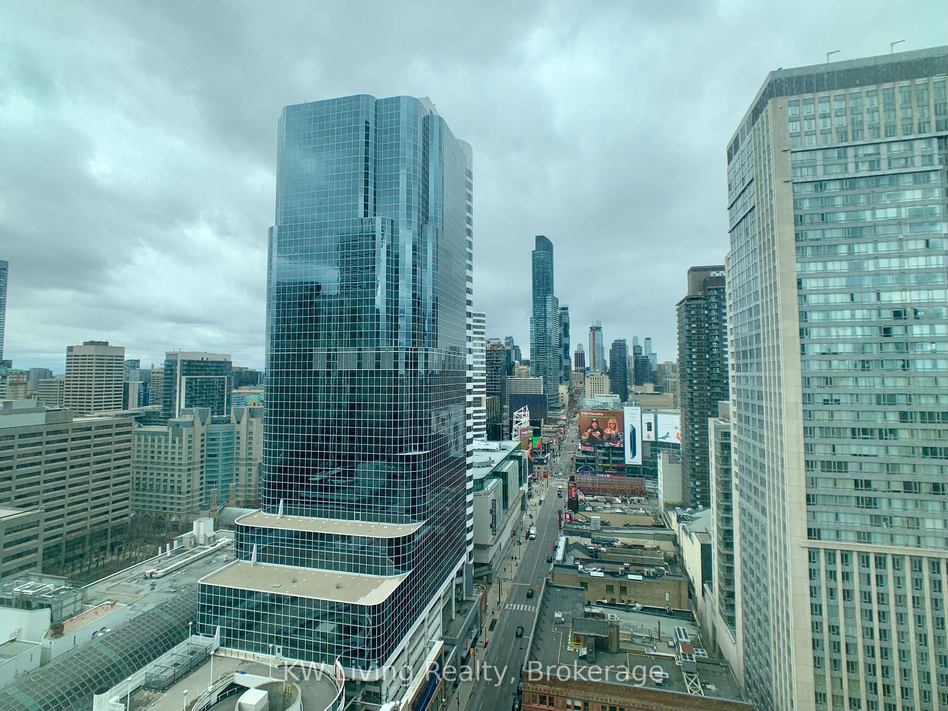 Photo 8 of Unit 2212, 197 Yonge Street, Toronto, Church-Yonge Corridor — HOMEH