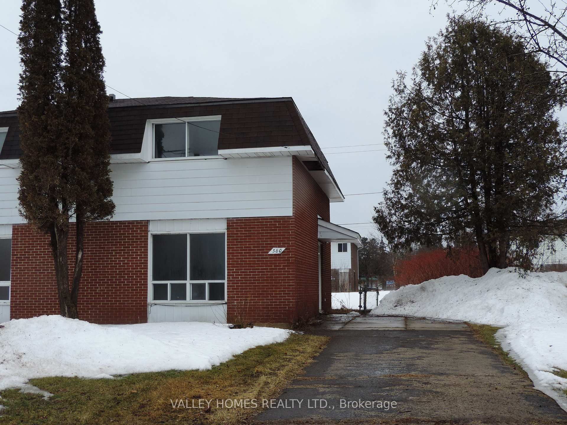 Photo 2 of 153 Edward Street, Carleton Place — HOMEH