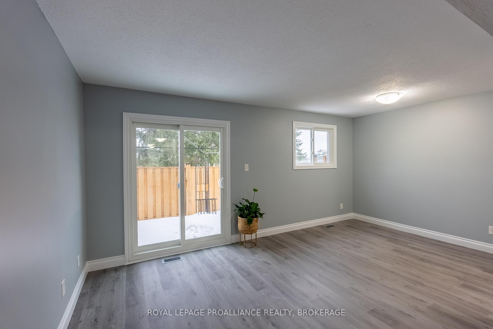 Photo 10 of 1034 Craig Lane, Kingston, South of Taylor-Kidd Blvd — HOMEH