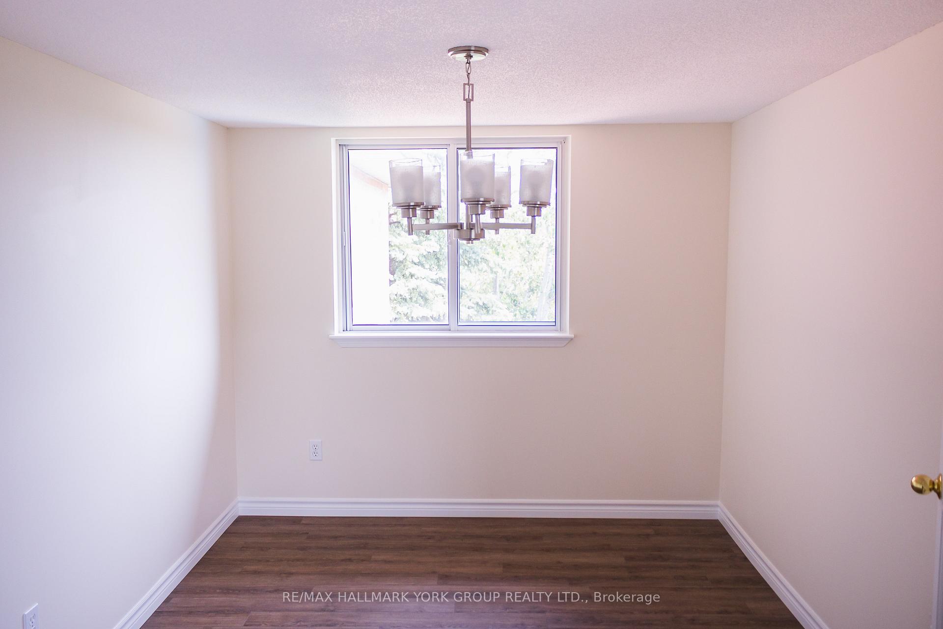 Photo 7 of Unit 401, 143 Edgehill Drive, Barrie, Letitia Heights — HOMEH
