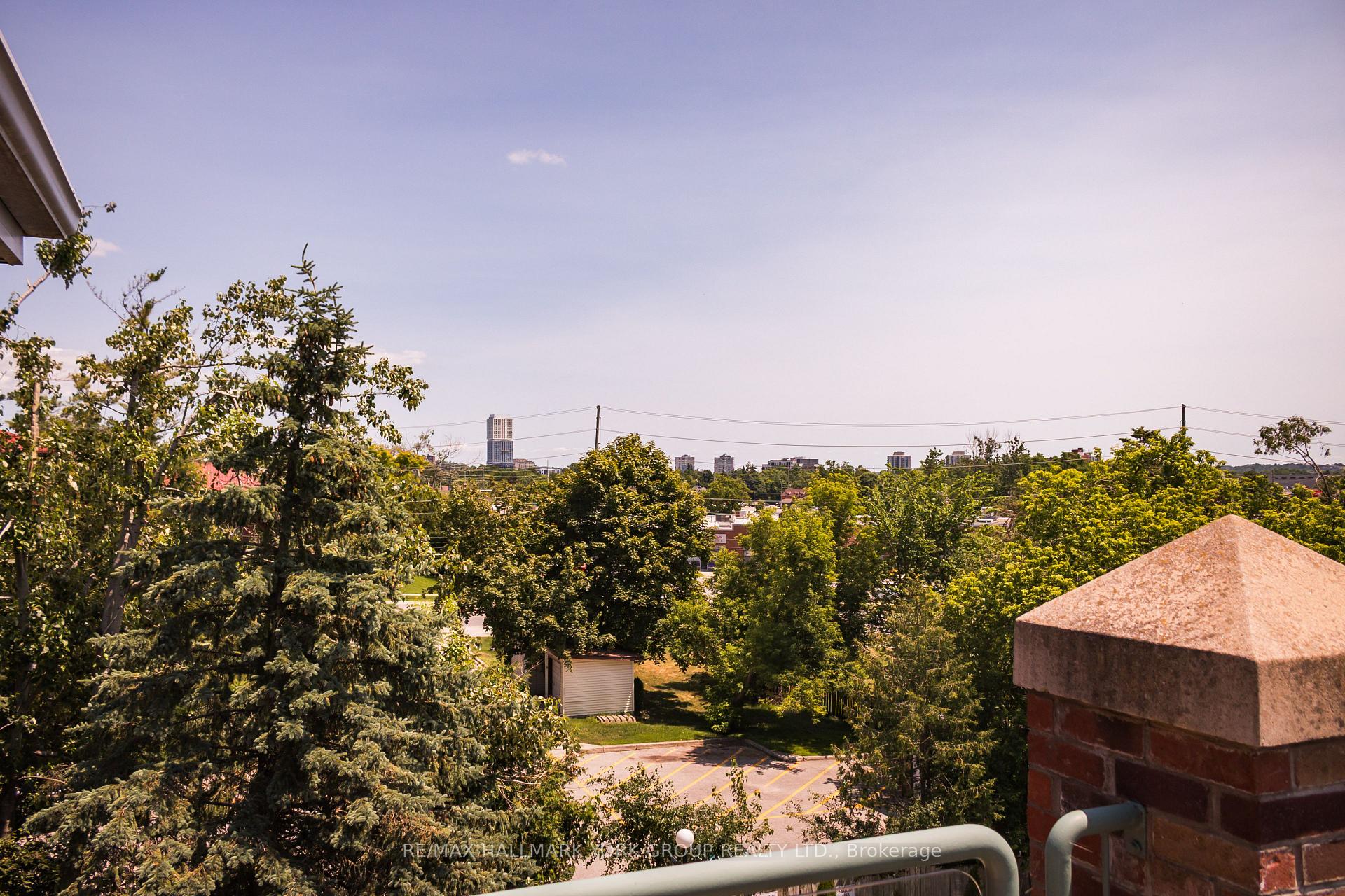 Photo 14 of Unit 401, 143 Edgehill Drive, Barrie, Letitia Heights — HOMEH