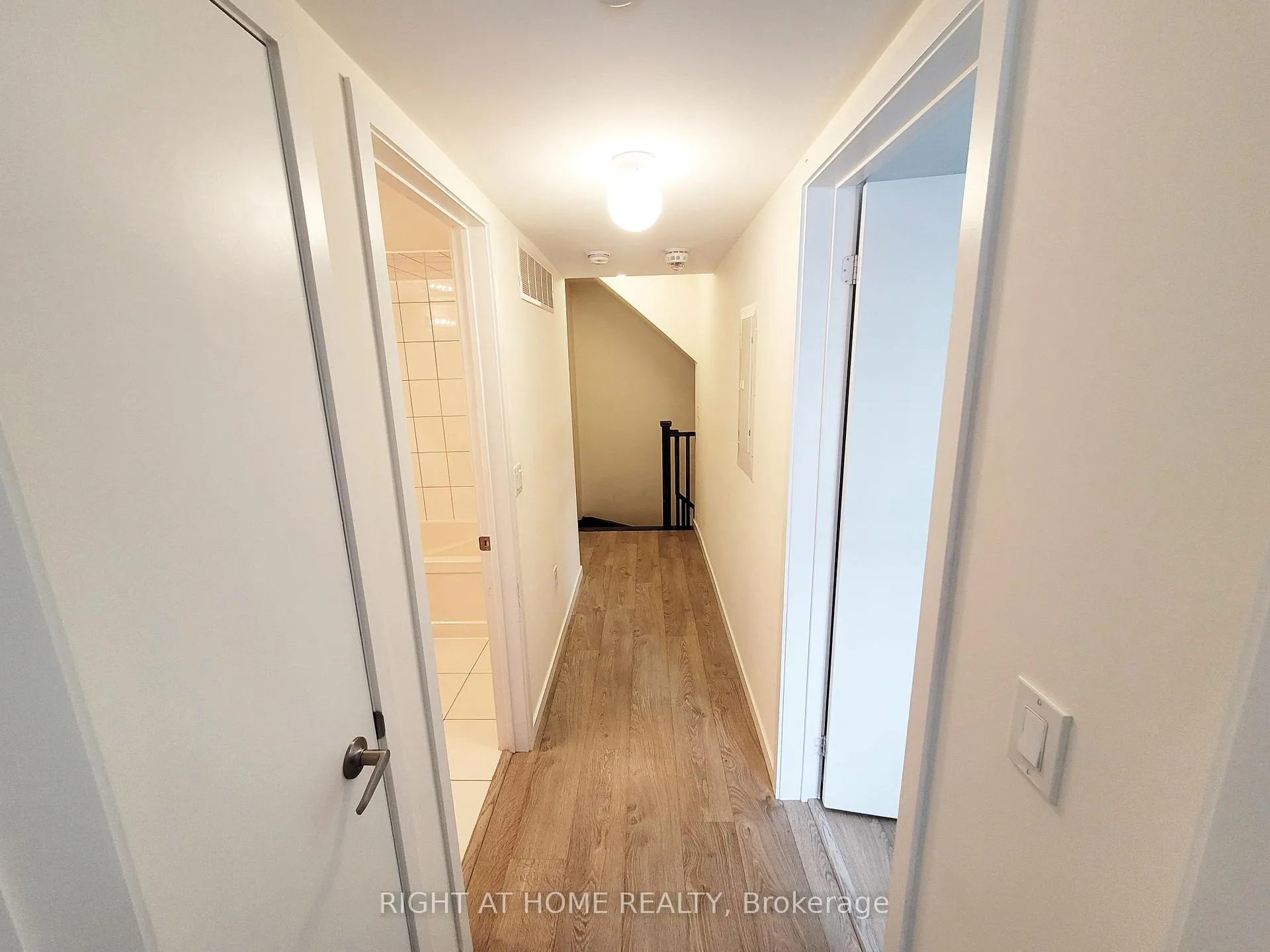 Photo 10 of Unit 55, 300 Alex Garden Circle, Aurora, Rural Aurora — HOMEH