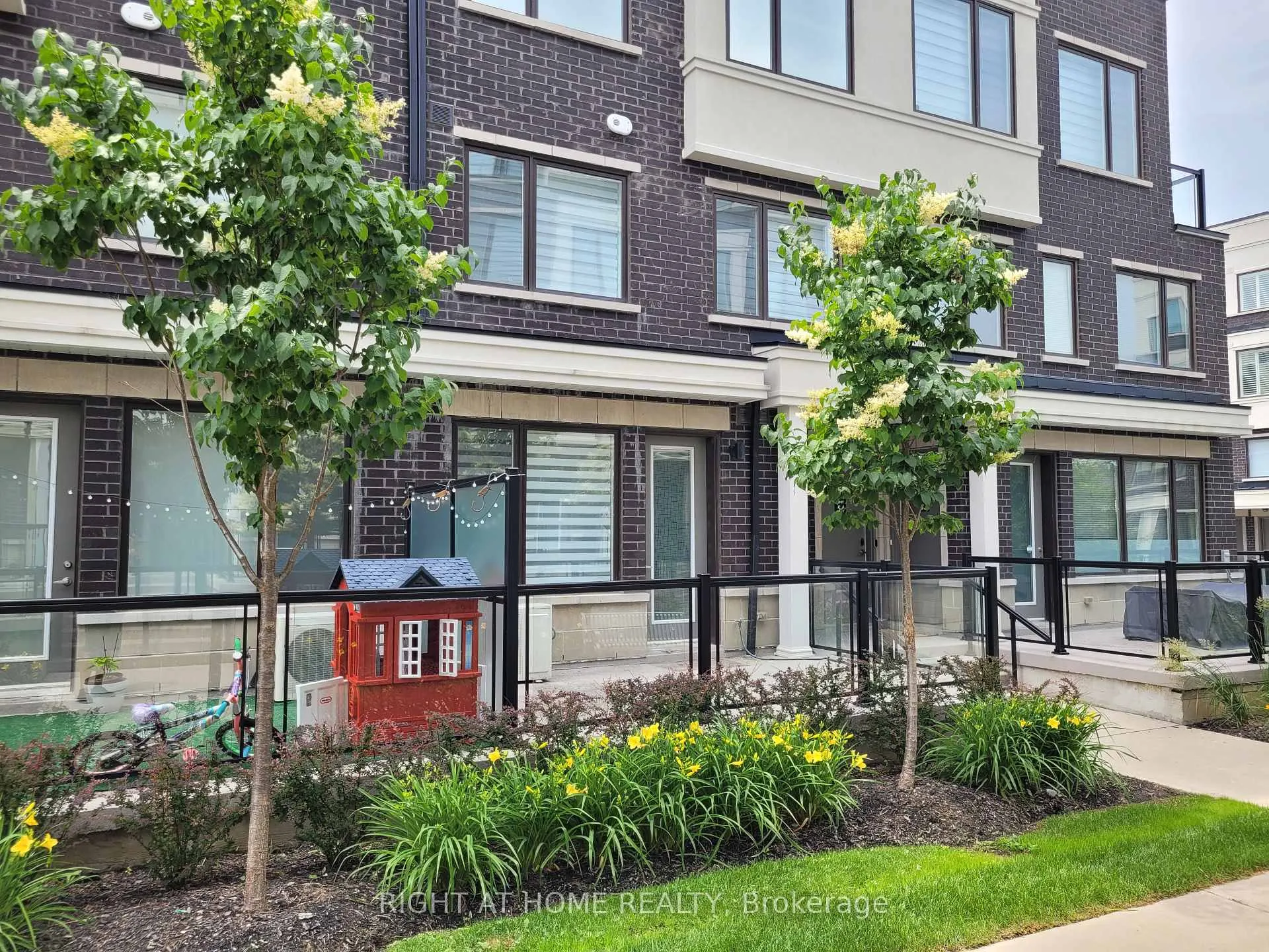 Photo 15 of Unit 55, 300 Alex Garden Circle, Aurora, Rural Aurora — HOMEH