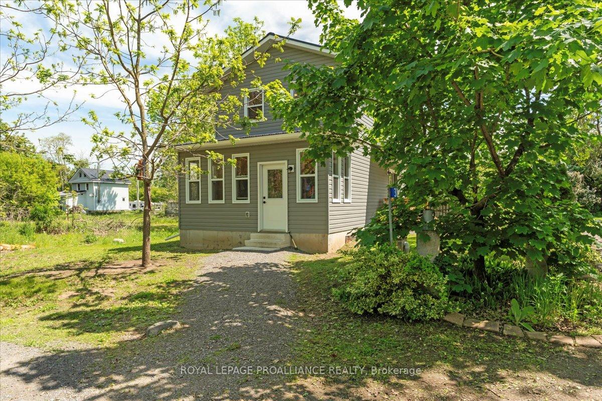 Front of 31 Ashe Crescent