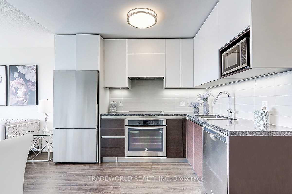 Photo 3 of Unit 332, 15 Water Walk Drive, Markham, Unionville — HOMEH