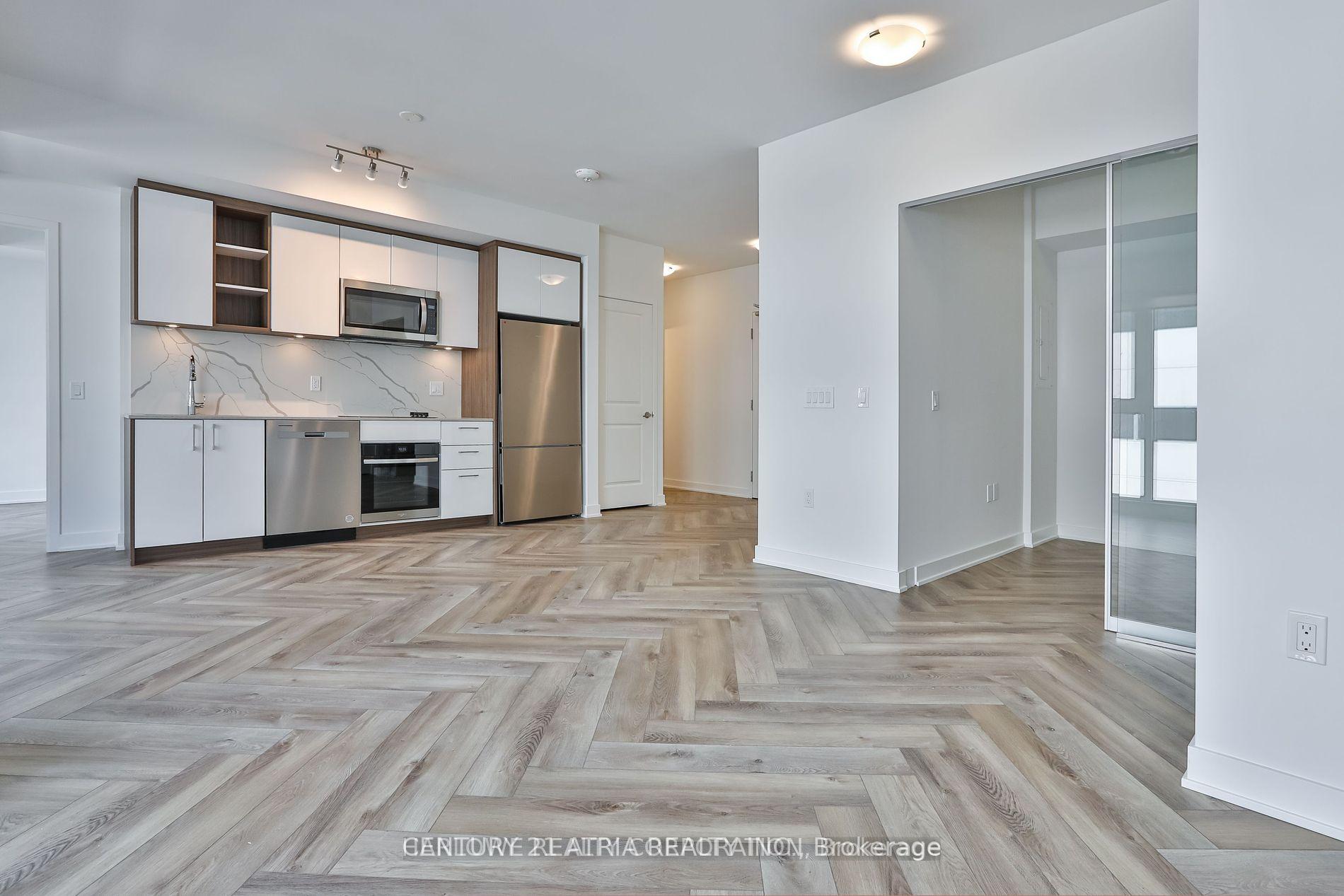 Front of Unit 1228, 543 Richmond Street W