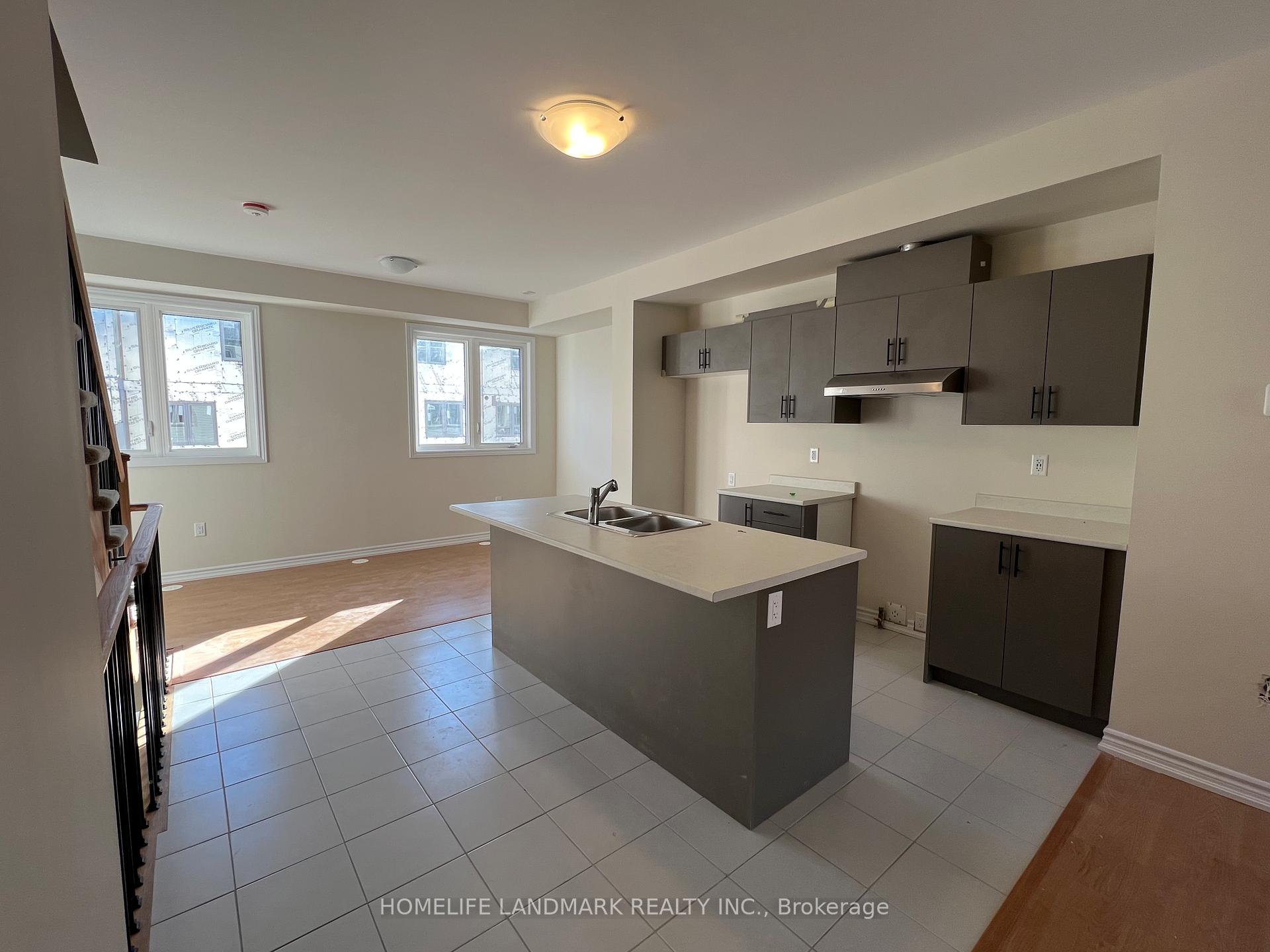 Photo 5 of 15 Malone Lane, Clarington, Courtice — HOMEH