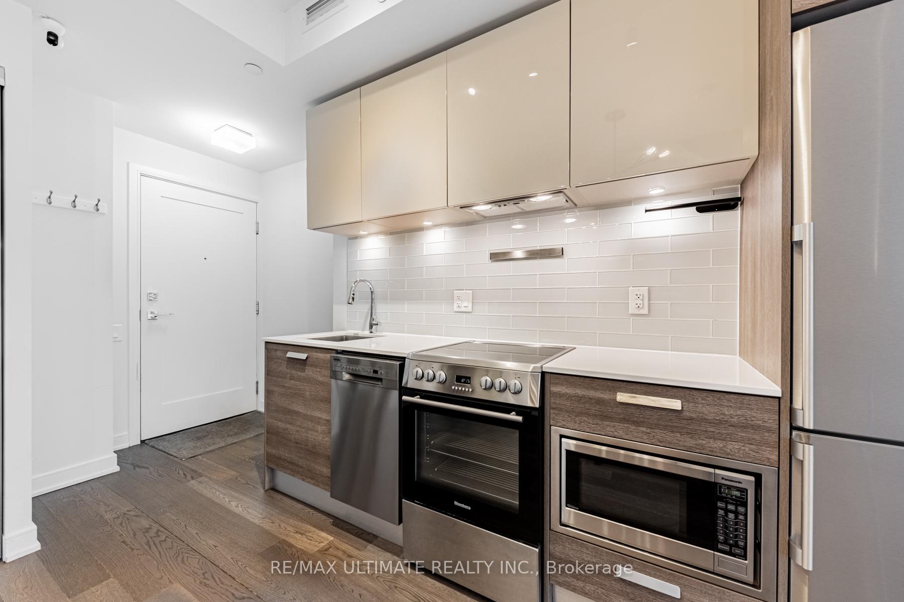 Photo 4 of Unit 523, 57 St. Joseph Street, Toronto, Bay Street Corridor — HOMEH