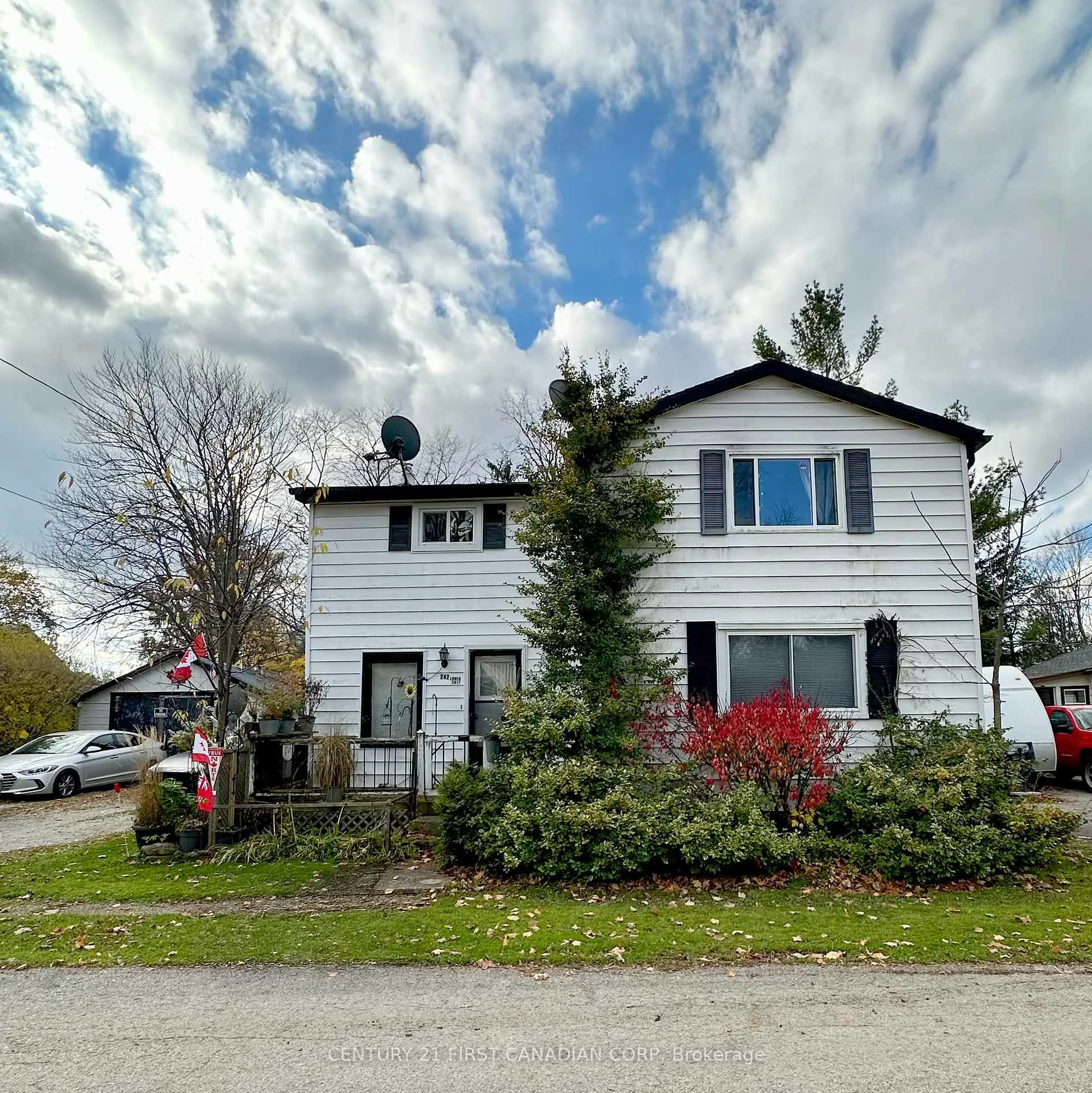 Photo 2 of 242 Victoria Street, Central Elgin, Belmont — HOMEH