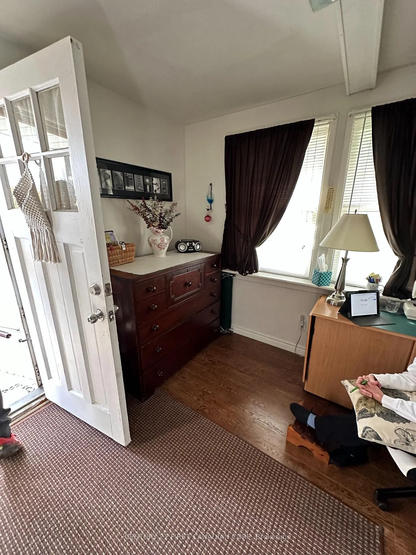 Photo 4 of 242 Victoria Street, Central Elgin, Belmont — HOMEH