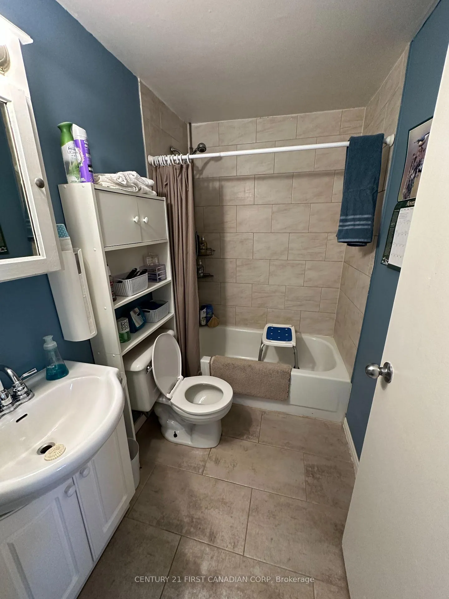 Photo 5 of 242 Victoria Street, Central Elgin, Belmont — HOMEH