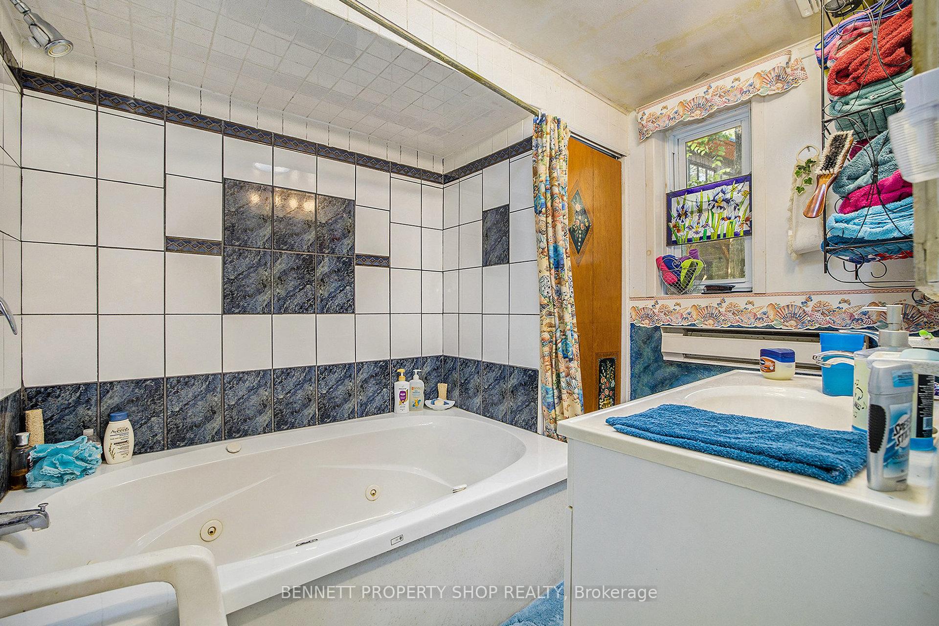 Photo 15 of 252 Old Quarry Road, Ottawa, Woodlawn/Maclarens Landing/Kilmaurs — HOMEH