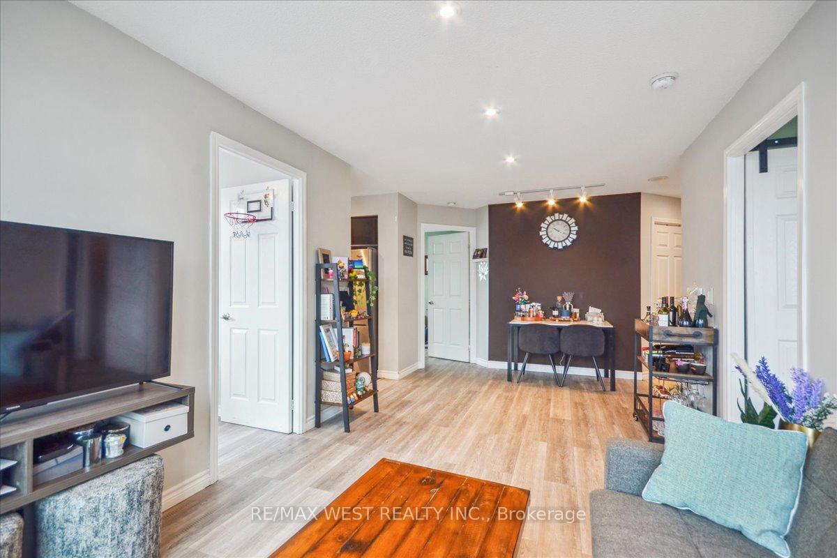 Photo 4 of Unit PH18, 25 Lower Simcoe Street, Toronto, Waterfront Communities — HOMEH