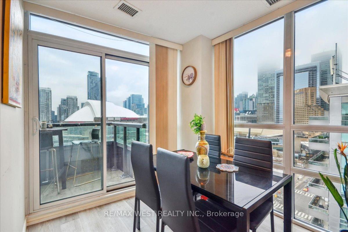 Photo 5 of Unit PH18, 25 Lower Simcoe Street, Toronto, Waterfront Communities — HOMEH