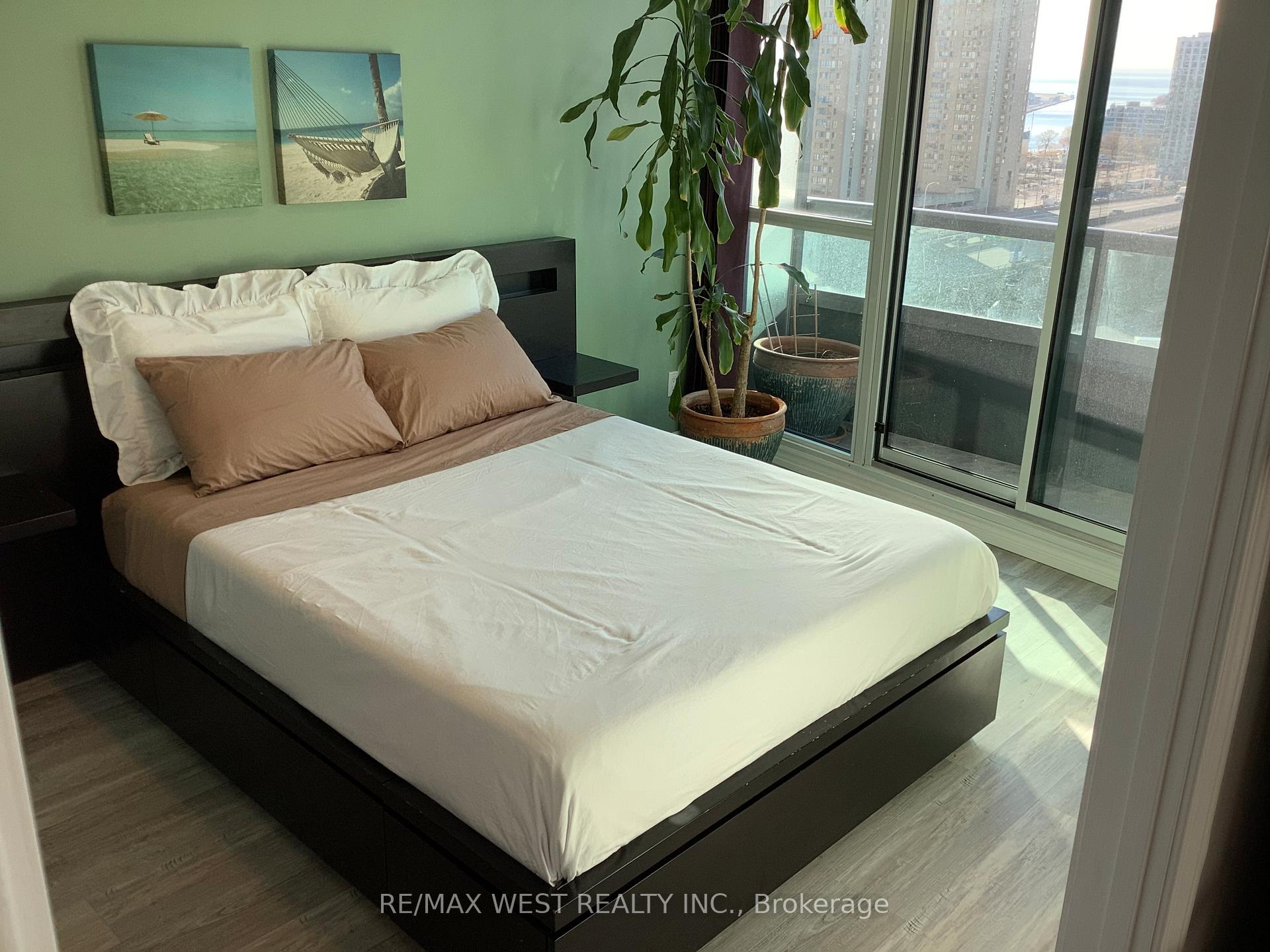 Photo 8 of Unit PH18, 25 Lower Simcoe Street, Toronto, Waterfront Communities — HOMEH