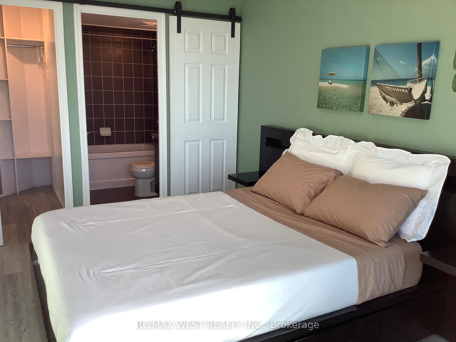 Photo 9 of Unit PH18, 25 Lower Simcoe Street, Toronto, Waterfront Communities — HOMEH