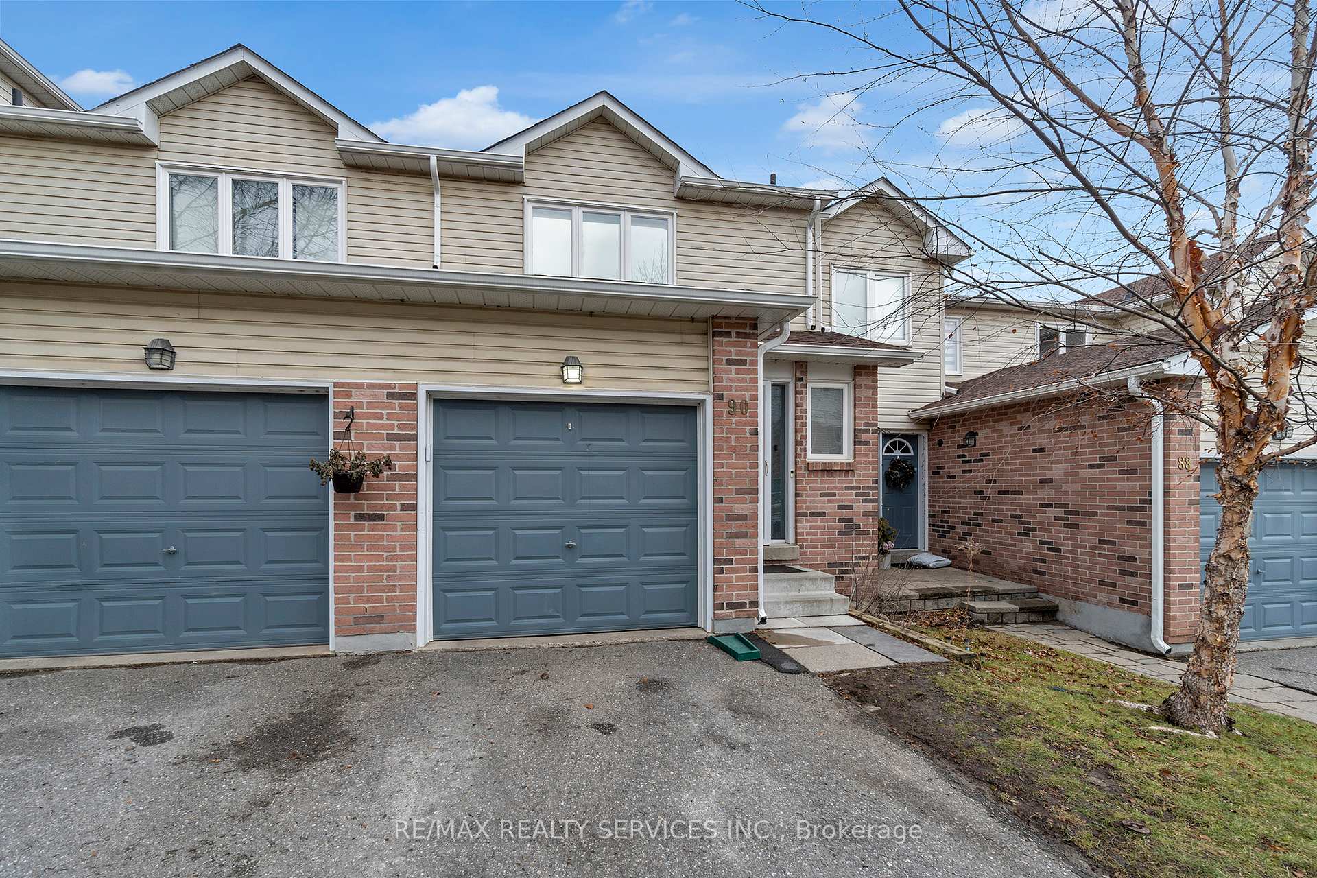 Photo 1 of Unit 130, 90 Corey Circle, Halton Hills, Georgetown — HOMEH