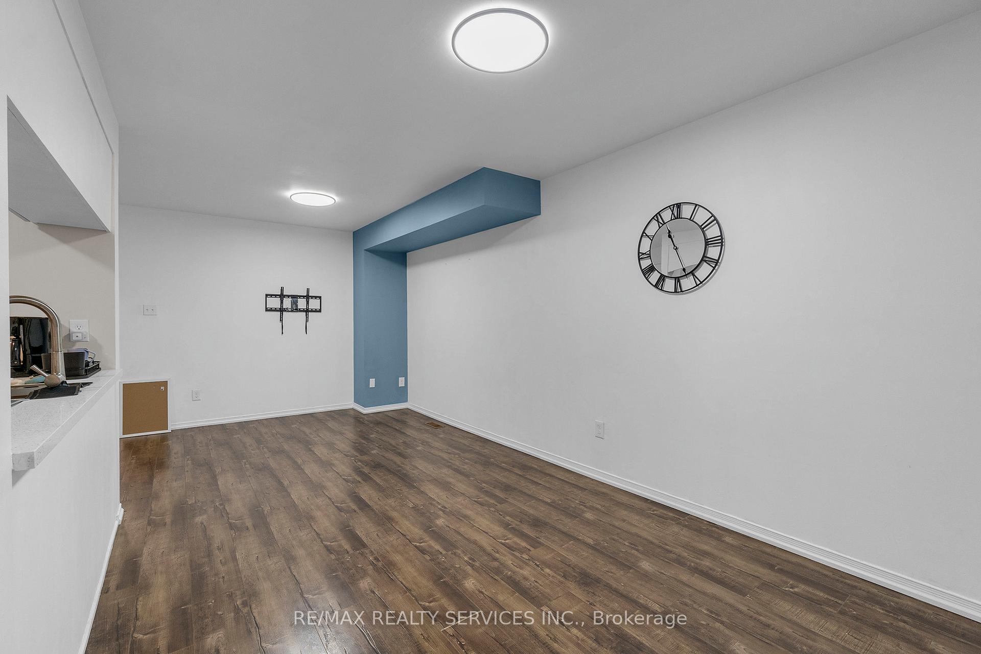 Photo 7 of Unit 130, 90 Corey Circle, Halton Hills, Georgetown — HOMEH