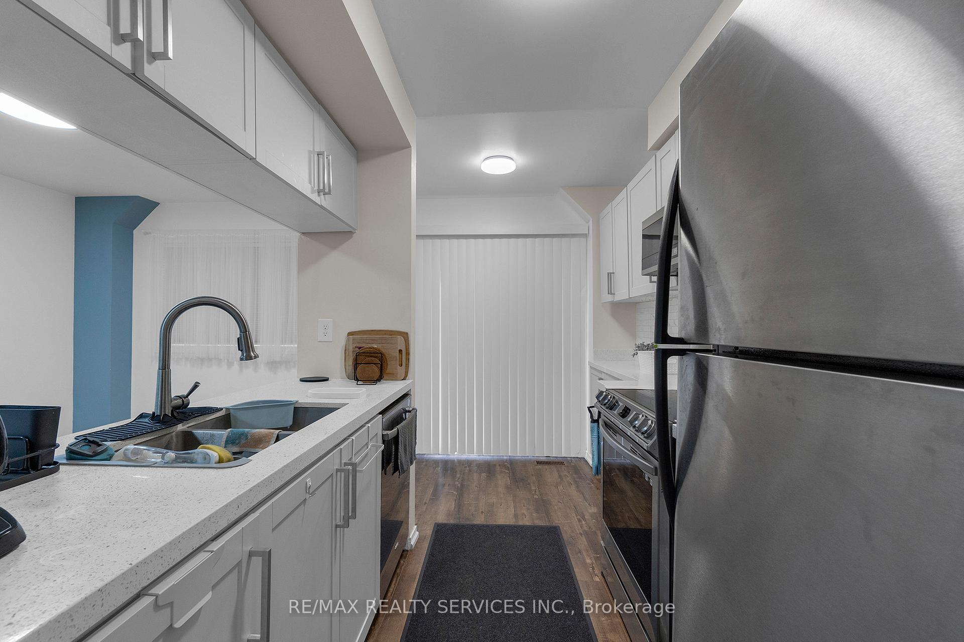 Photo 11 of Unit 130, 90 Corey Circle, Halton Hills, Georgetown — HOMEH
