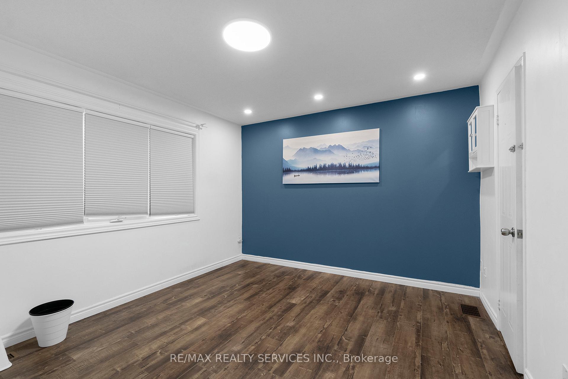 Photo 16 of Unit 130, 90 Corey Circle, Halton Hills, Georgetown — HOMEH