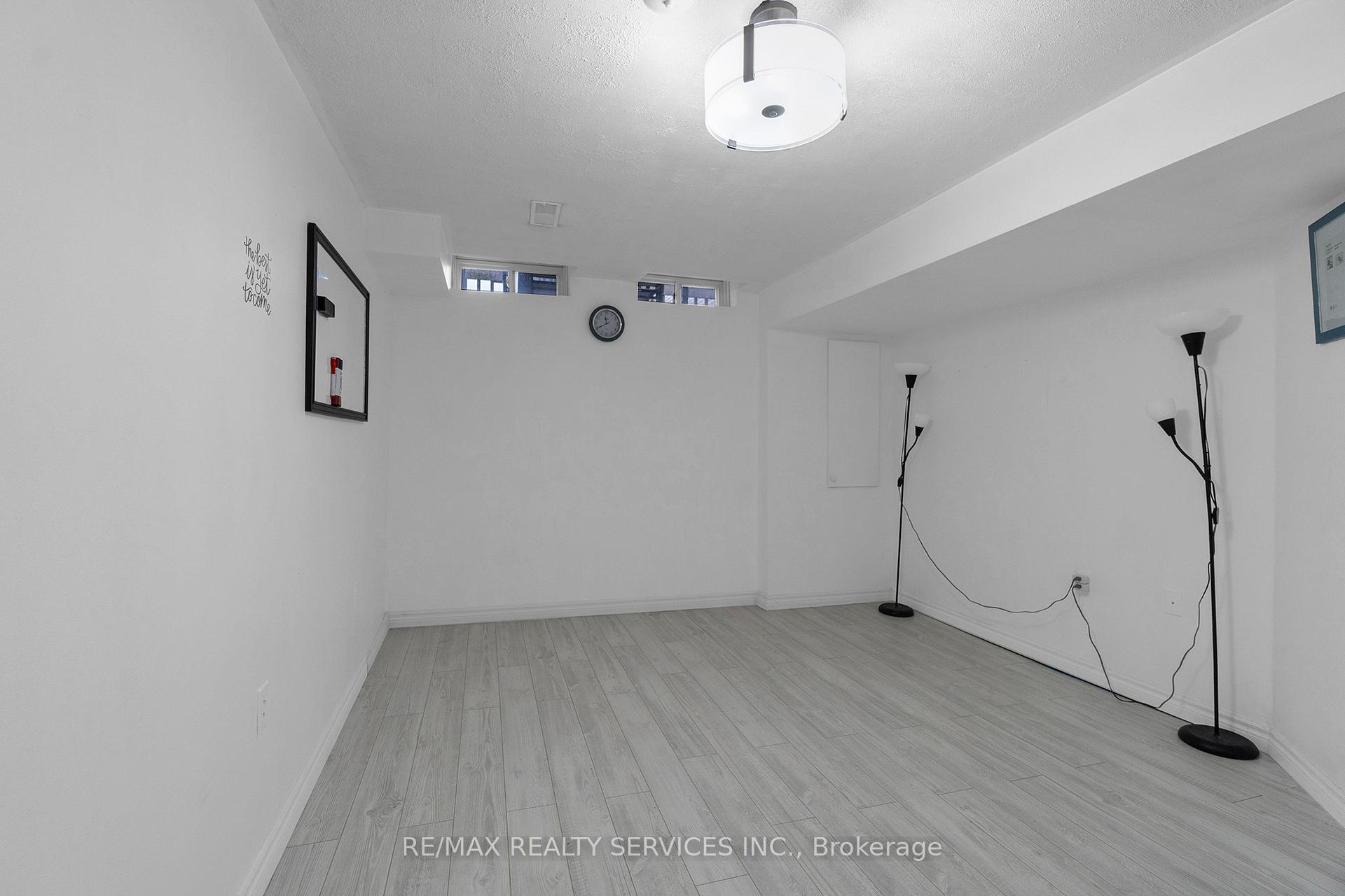 Photo 26 of Unit 130, 90 Corey Circle, Halton Hills, Georgetown — HOMEH
