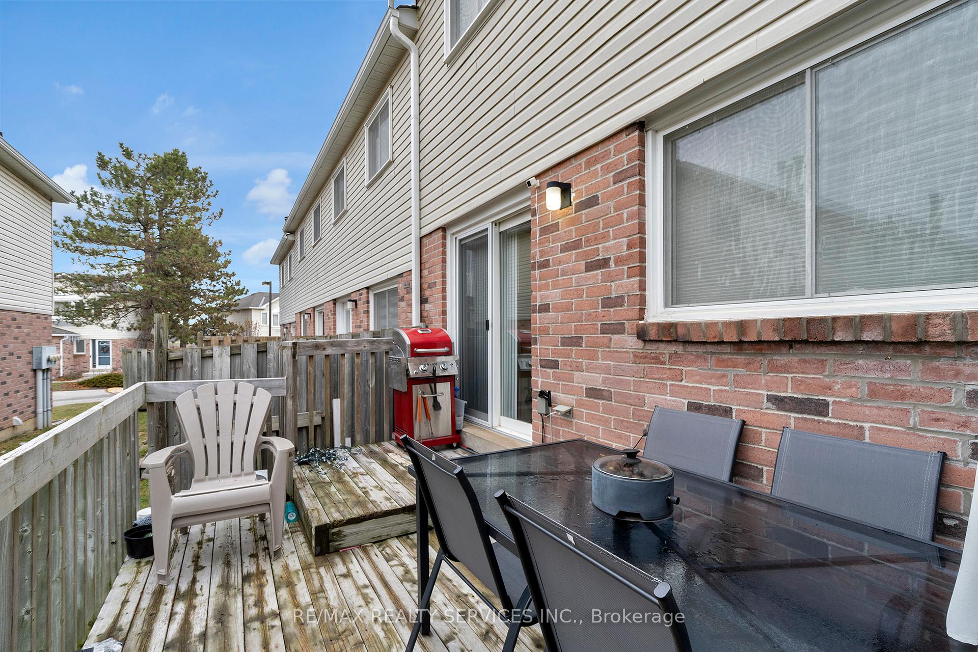 Photo 30 of Unit 130, 90 Corey Circle, Halton Hills, Georgetown — HOMEH