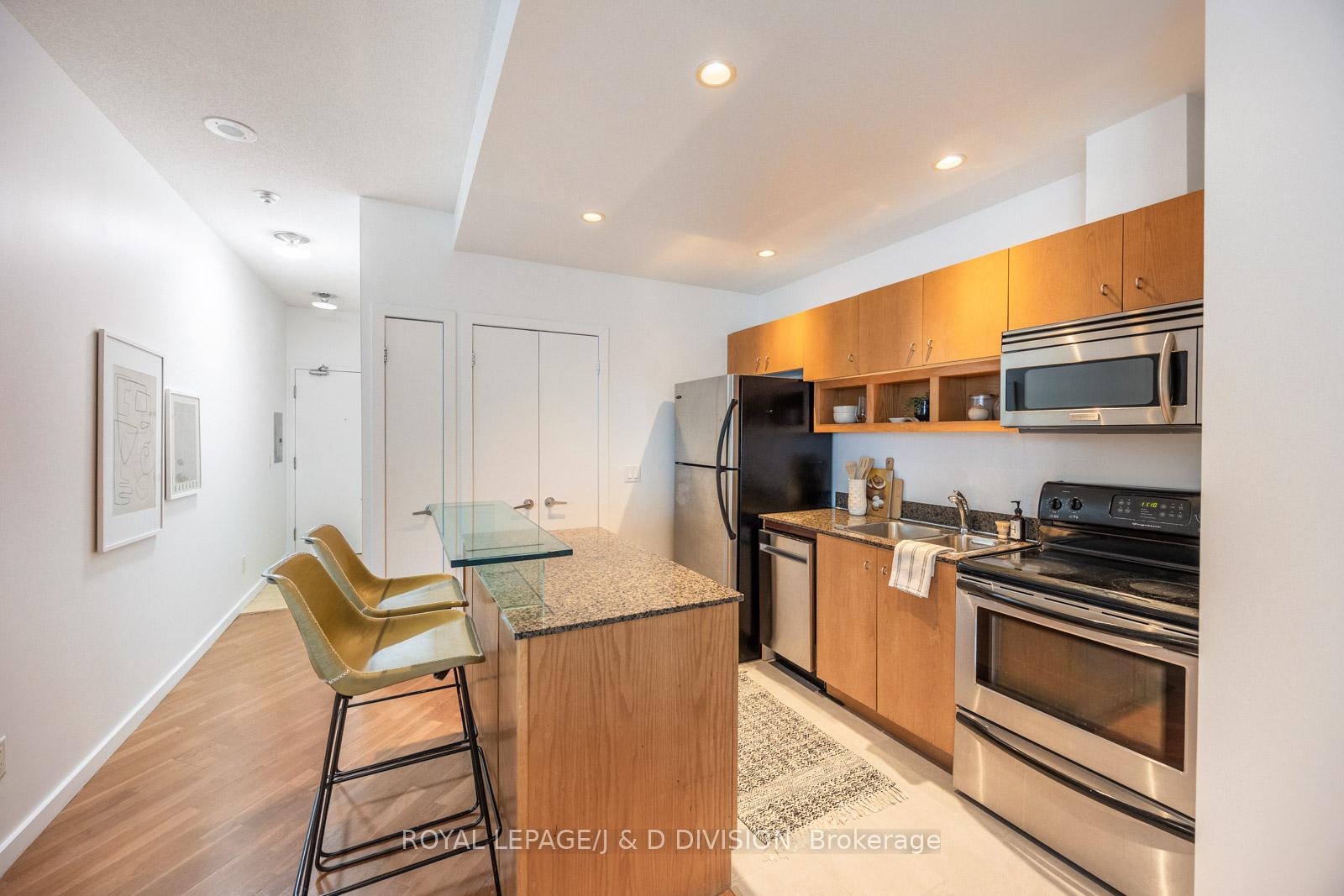 Photo 10 of Unit 2803, 208 Queens Quay W, Toronto, Waterfront Communities — HOMEH