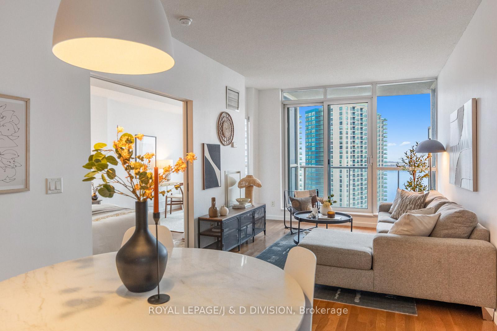 Photo 15 of Unit 2803, 208 Queens Quay W, Toronto, Waterfront Communities — HOMEH