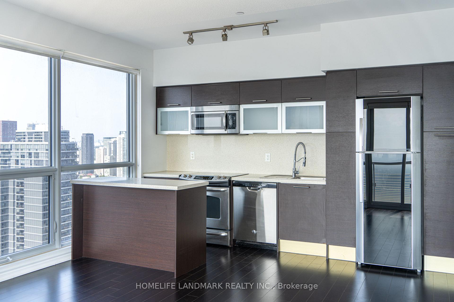 Photo 3 of Unit 4015, 386 Yonge Street, Toronto, Bay Street Corridor — HOMEH