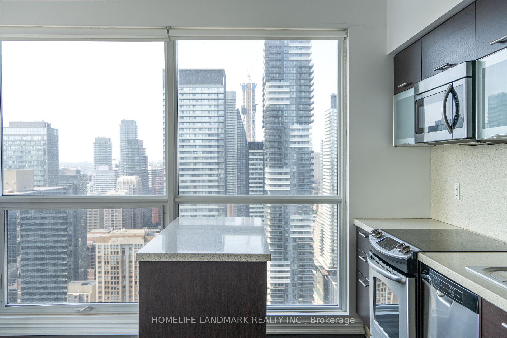 Photo 4 of Unit 4015, 386 Yonge Street, Toronto, Bay Street Corridor — HOMEH