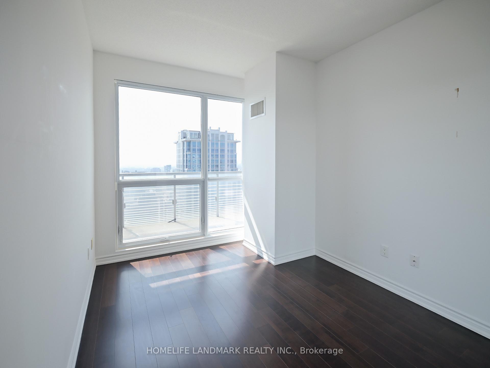 Photo 8 of Unit 4015, 386 Yonge Street, Toronto, Bay Street Corridor — HOMEH