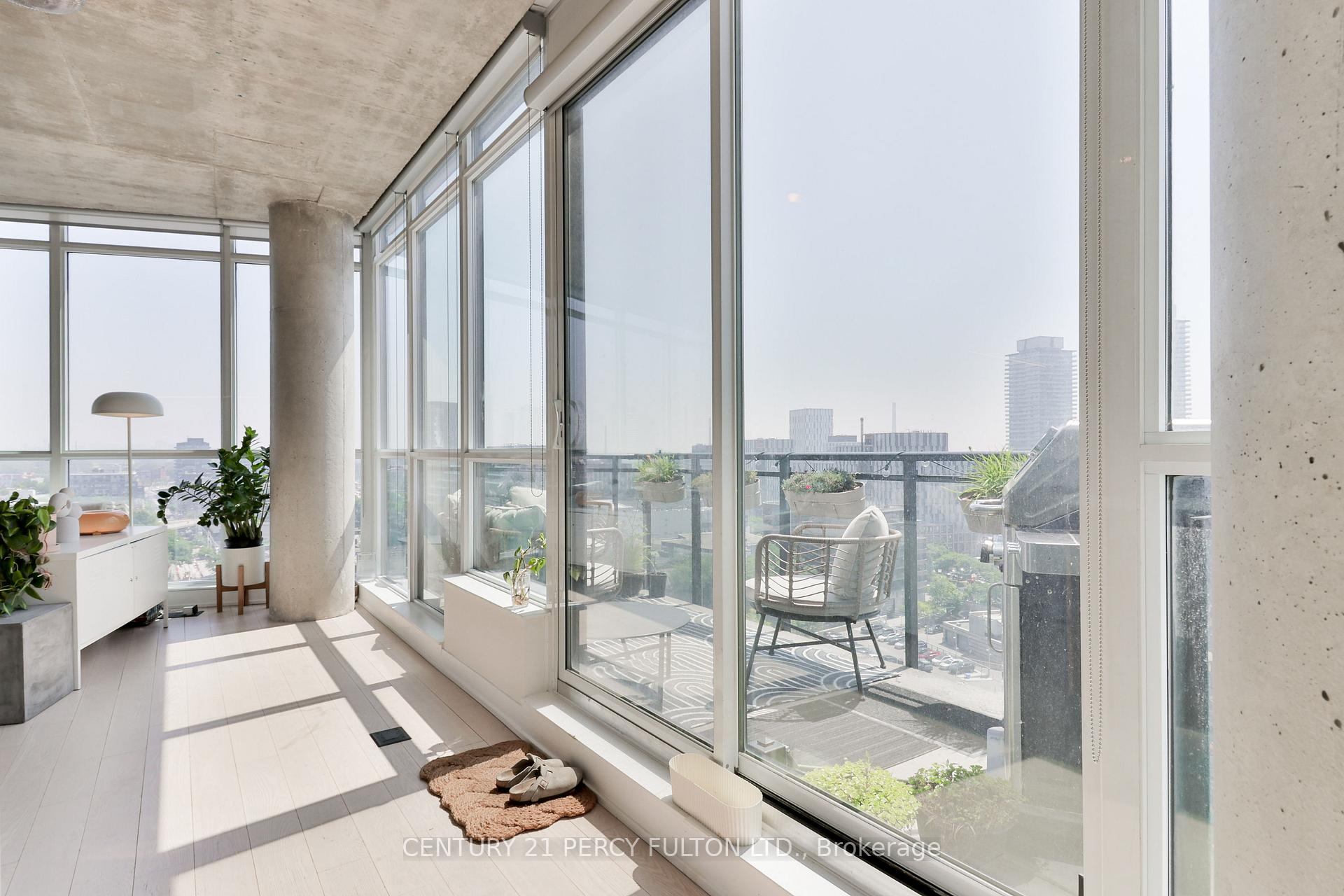 Photo 7 of Unit 1406, 318 King Street E, Toronto, Moss Park — HOMEH