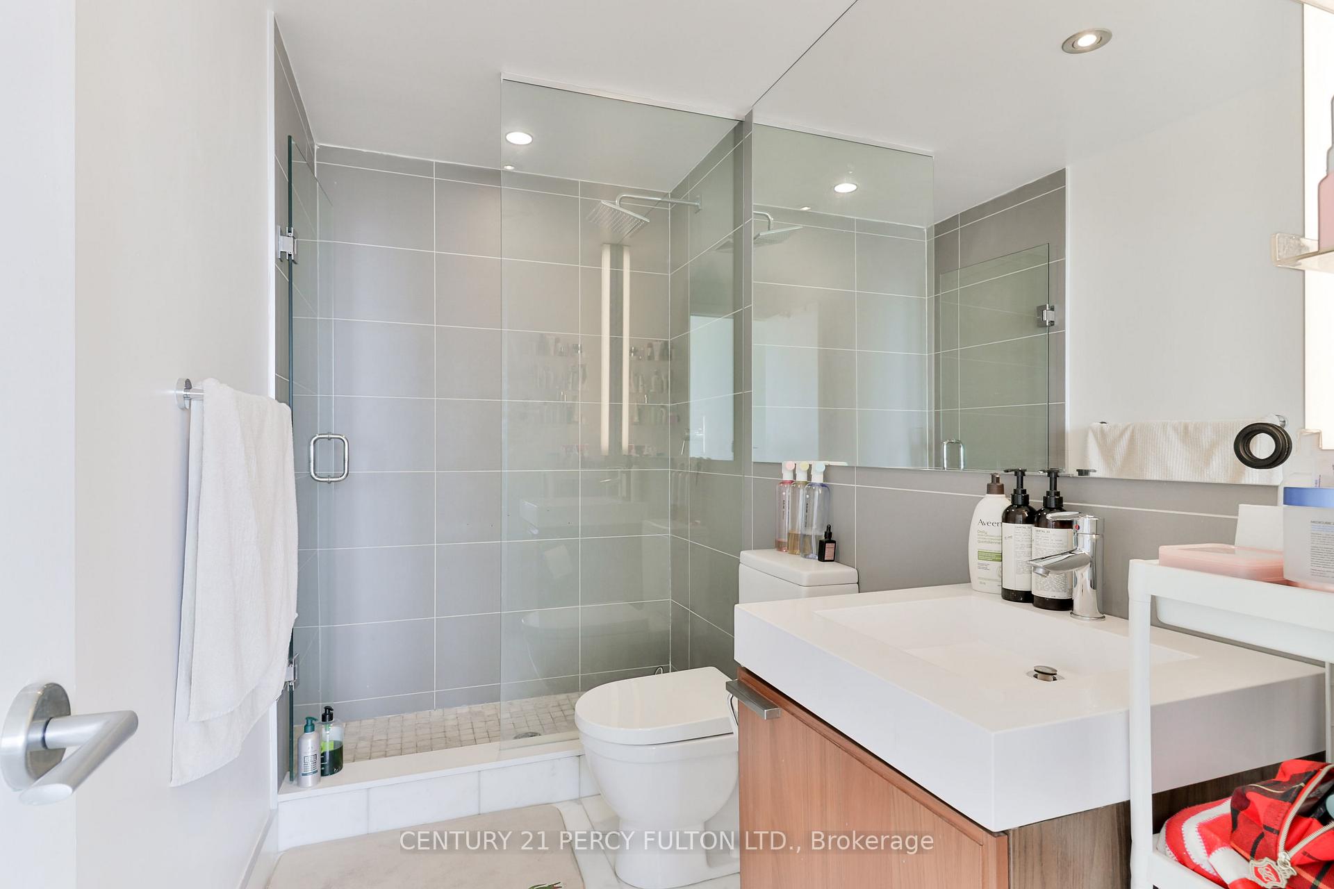Photo 16 of Unit 1406, 318 King Street E, Toronto, Moss Park — HOMEH