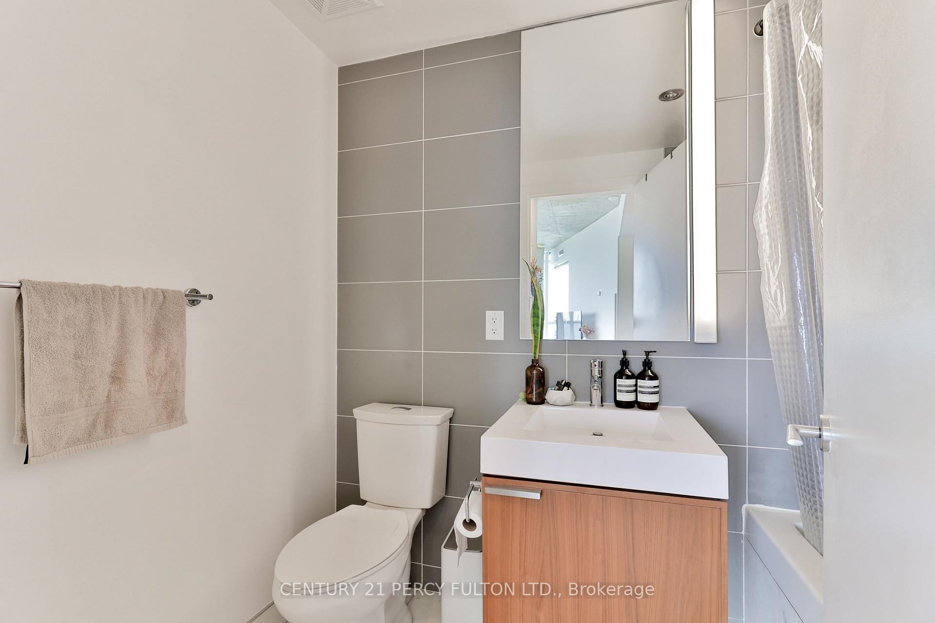 Photo 20 of Unit 1406, 318 King Street E, Toronto, Moss Park — HOMEH